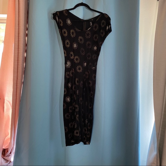 Dresses & Skirts - {3 For $25} Chic Midi Dress l Size S